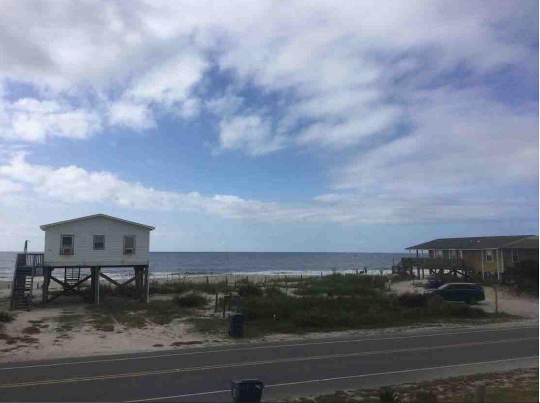 Donovan"S Reef Oak Island Exterior photo