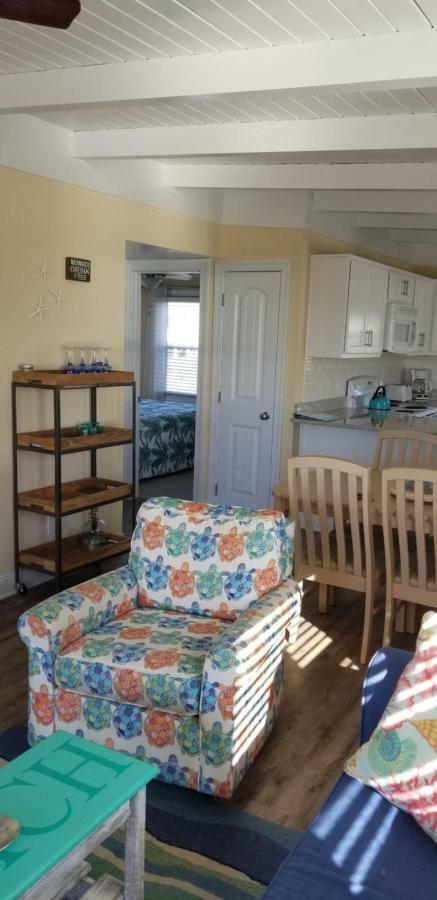Donovan"S Reef Oak Island Exterior photo
