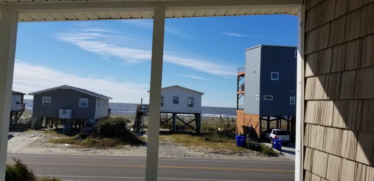 Donovan"S Reef Oak Island Exterior photo